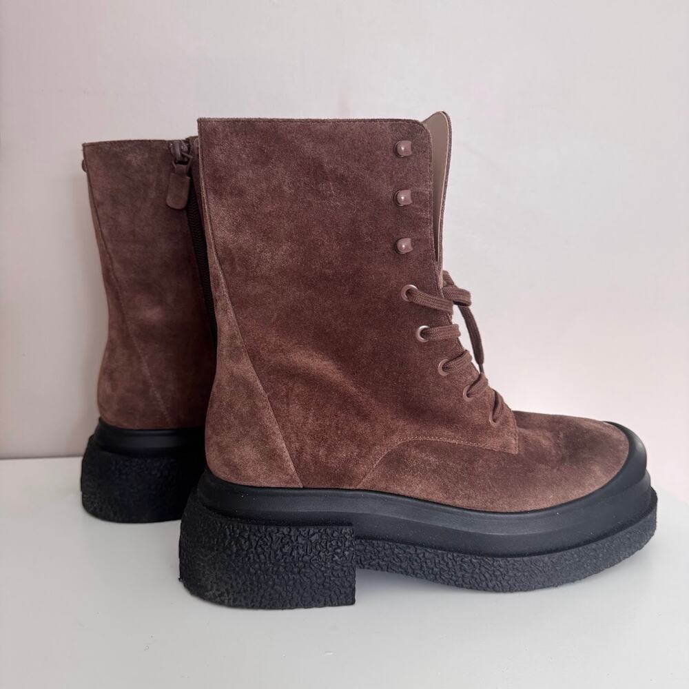 Stuart Weitzman Charli Lace-Up Sportlift Bootie Brown Suede Size EU 39 US 8.5 - Picture 2 of 9